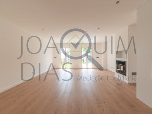 Maison de luxe à vendre à Sintra, 590 000 €, Photo 1