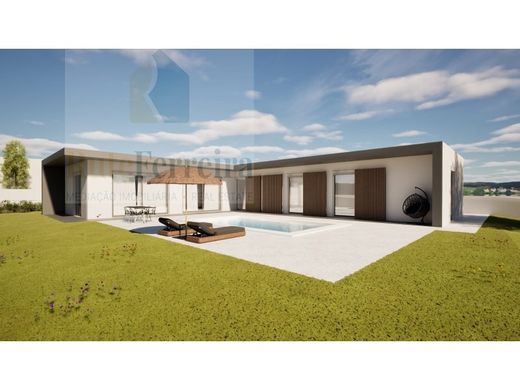 Luxury House for sale in Caldas Da Rainha, 595 000 €, Photo 1