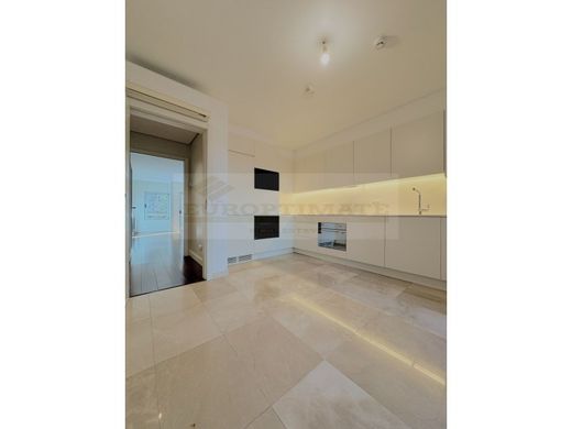 Appartement de luxe à vendre à Lisbon, 750 000 €, Photo 2