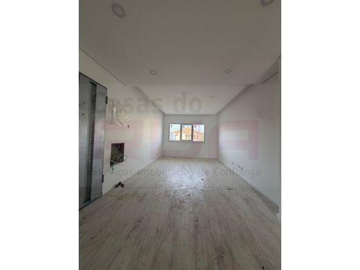 Appartement de luxe à vendre à Seixal, 440 000 €, Photo 2