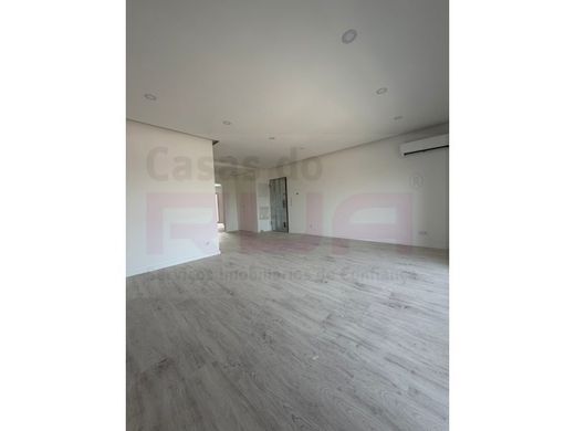 Luxury Apartment for sale in Seixal, 400 000 €, Photo 2