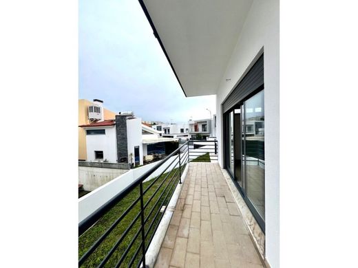 Maison de luxe à vendre à Almada, 695 000 €, Photo 4