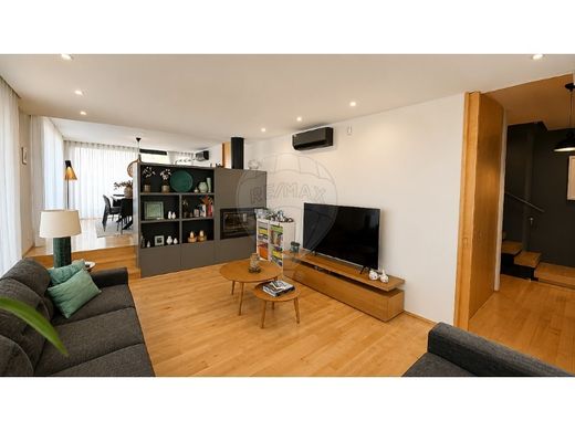 Maison de luxe à vendre à Maia, 750 000 €, Photo 7