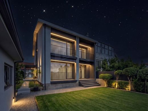 Maison de luxe à vendre à Porto, 659 000 €, Photo 2
