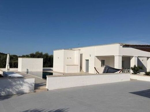 Luxury Apartment for sale in Ostuni, 950 000 €, Photo 2