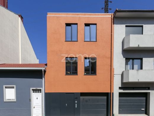 Luxury House for sale in Porto, 1 180 000 €, Photo 2