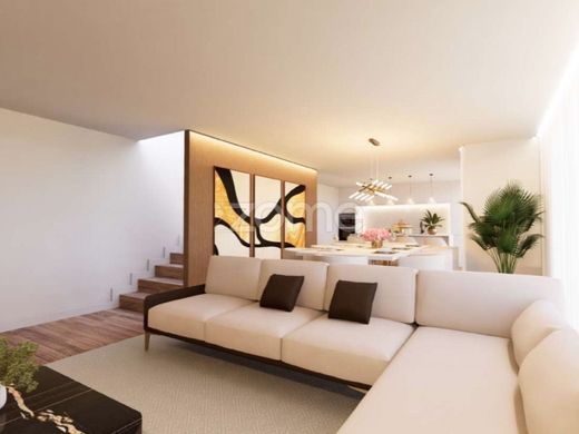 Luxury House for sale in Valongo, 495 000 €, Photo 5