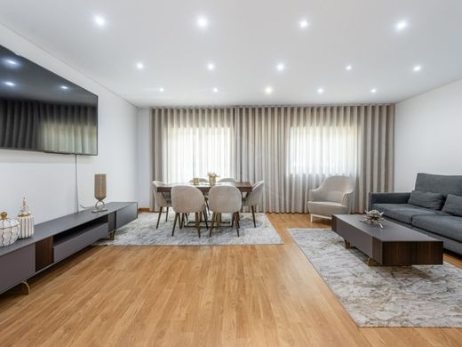 Luxury House for sale in Gondomar, 525 000 €, Photo 5