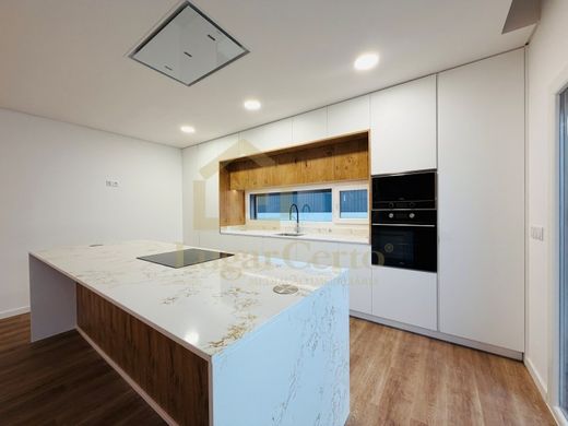 Luxury House for sale in Seixal, 460 000 €, Photo 6