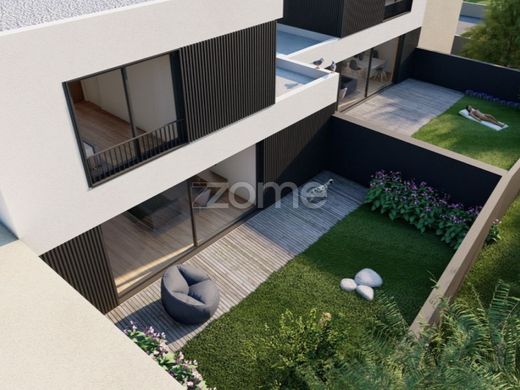 Luxury House for sale in Matosinhos, 600 000 €, Photo 1
