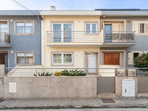 Maison de luxe à vendre à Matosinhos, 540 000 €, Photo 2