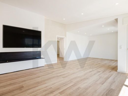 Maison de luxe à vendre à Amadora, 995 000 €, Photo 6
