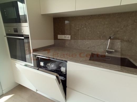 Maison de luxe à vendre à Loures, 790 000 €, Photo 2