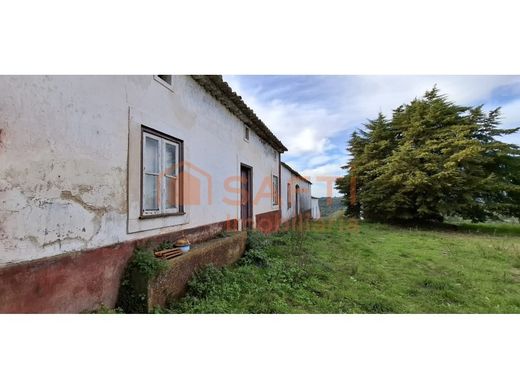 Luxury House for sale in Rio Maior, 670 000 €, Photo 1