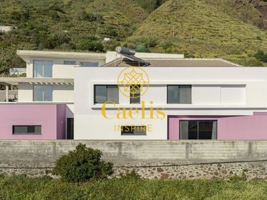 Luxury House for sale in Calheta, 750 000 €, Photo 1