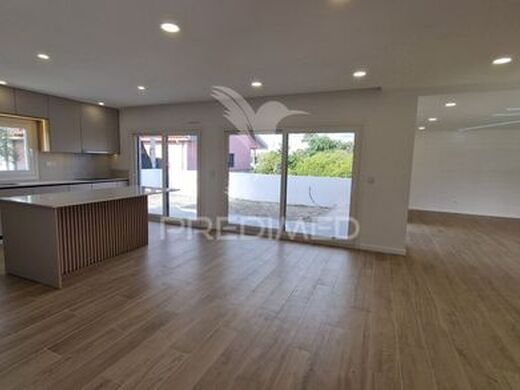 Luxury House for sale in Seixal, 560 000 €, Photo 3