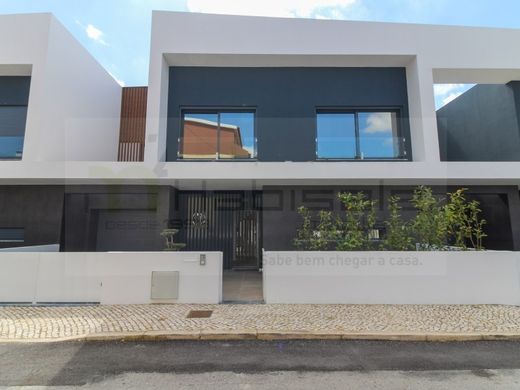 Luxury House for sale in Loures, 880 000 €, Photo 3