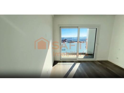 Luxury House for sale in Seixal, 740 000 €, Photo 4