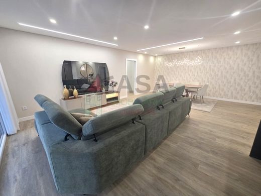Luxury Apartment for sale in Odivelas, 725 000 €, Photo 5