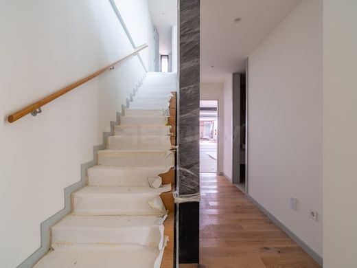Luxury House for sale in Maia, 670 000 €, Photo 5