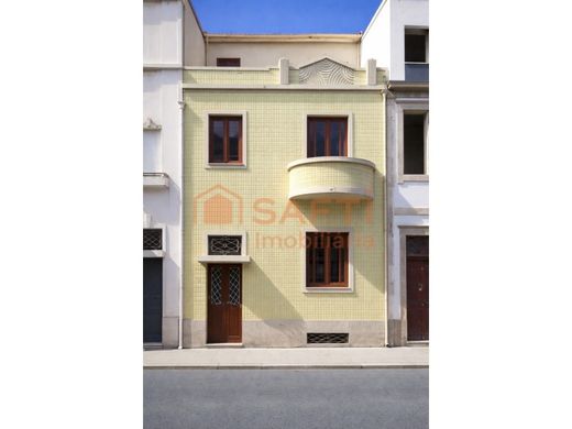 Maison de luxe à vendre à Porto, 770 000 €, Photo 2