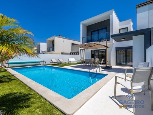Maison de luxe à vendre à Caldas Da Rainha, 495 000 €, Photo 2