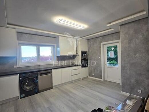 Luxury House for sale in Santa Maria Da Feira, 475 000 €, Photo 3