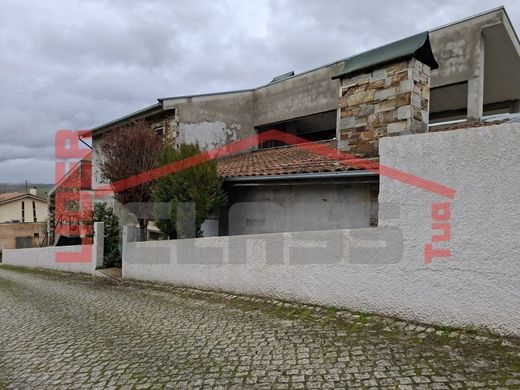 Maison de luxe à vendre à Mirandela, 420 000 €, Photo 3