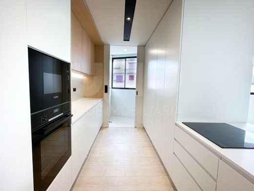 Luxury Apartment for sale in Gondomar, 620 000 €, Photo 3