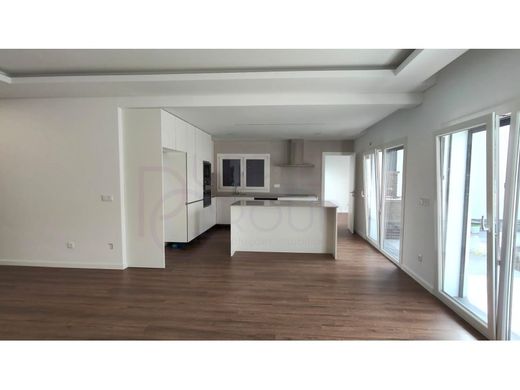 Luxury House for sale in Seixal, 640 000 €, Photo 3