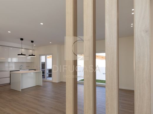 Luxury House for sale in Seixal, 525 000 €, Photo 5