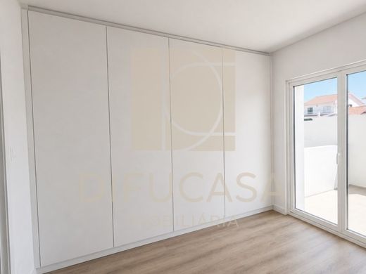 Luxury House for sale in Seixal, 480 000 €, Photo 5