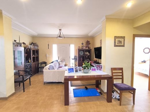 Luxury House for sale in Yecla, 409 000 €, Photo 5
