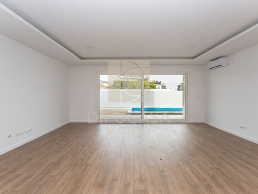 Luxury House for sale in Seixal, 595 000 €, Photo 7