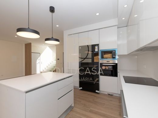 Luxury House for sale in Seixal, 525 000 €, Photo 7