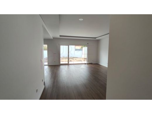 Luxury House for sale in Seixal, 640 000 €, Photo 7