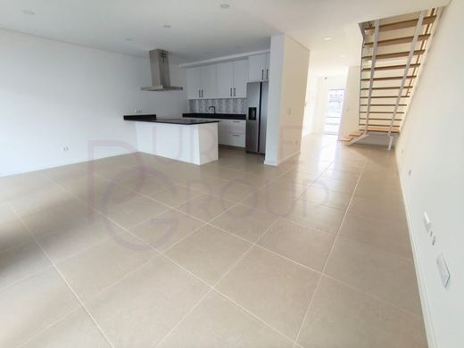 Maison de luxe à vendre à Charneca de Caparica, 530 000 €, Photo 2