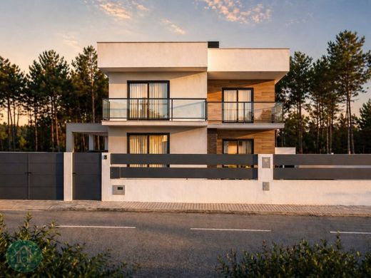 Luxury House for sale in Seixal, 550 000 €, Photo 2