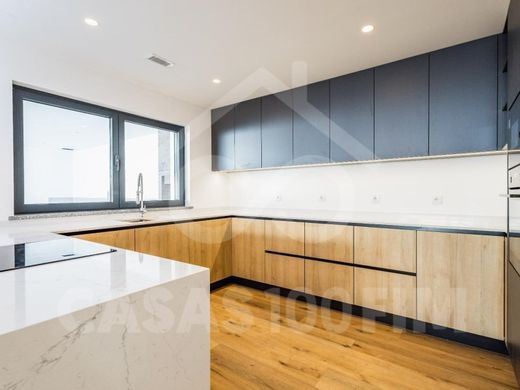 Maison de luxe à vendre à Leiria, 525 000 €, Photo 2