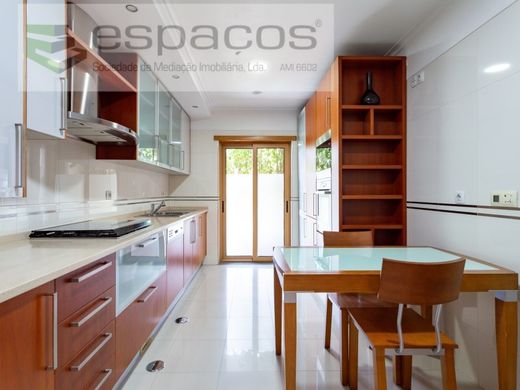 Appartement de luxe à vendre à Odivelas, 577 500 €, Photo 2