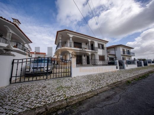 Maison de luxe à vendre à Almeirim, 499 000 €, Photo 2