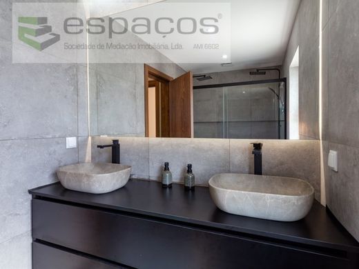 Maison de luxe à vendre à Loures, 580 000 €, Photo 3