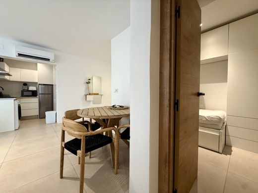 Luxury Apartment for sale in Ibiza, 450 000 €, Photo 3