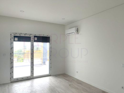 Luxury Apartment for sale in Seixal, 565 000 €, Photo 4