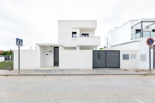 Maison de luxe à vendre à Zubia, 400 000 €, Photo 2