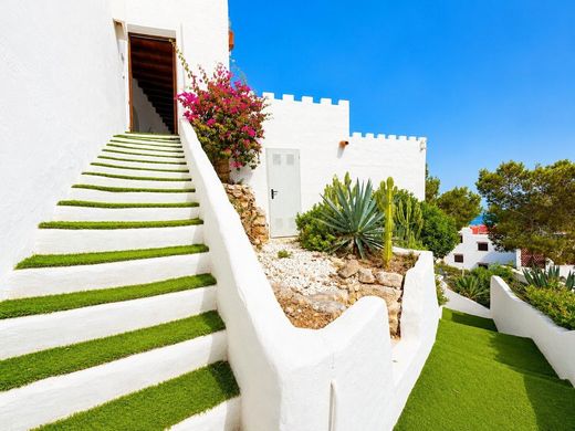 Maison de luxe à vendre à Ibiza, 1 800 000 €, Photo 2