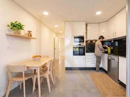 Luxury Apartment for sale in Seixal, 610 000 €, Photo 3