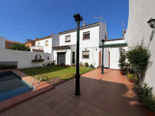 Luxury House for sale in La Línea de La Concepción, 670 000 €, Photo 3