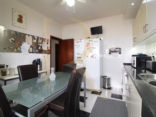 Luxury House for sale in Seixal, 583 000 €, Photo 4