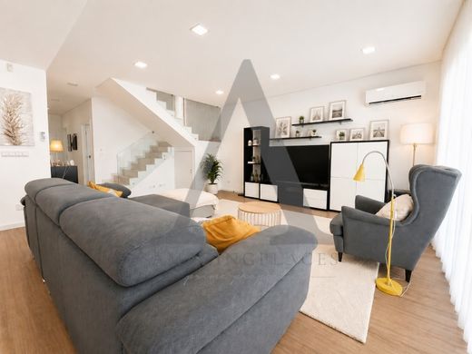 Maison de luxe à vendre à Seixal, 650 000 €, Photo 4